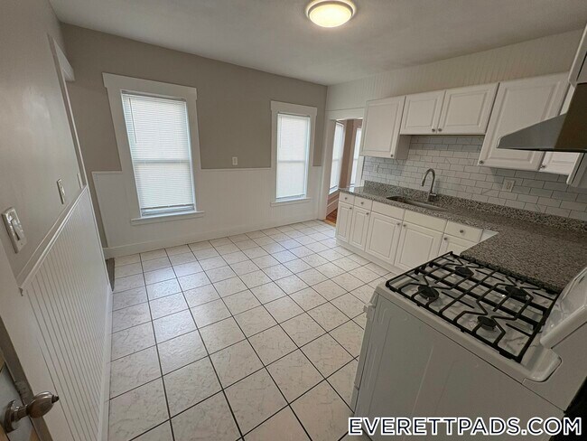 85 Swan St in Everett, MA - Building Photo - Building Photo