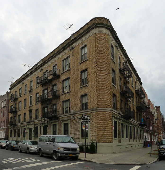 650 East 21st Street in Brooklyn, NY - Building Photo