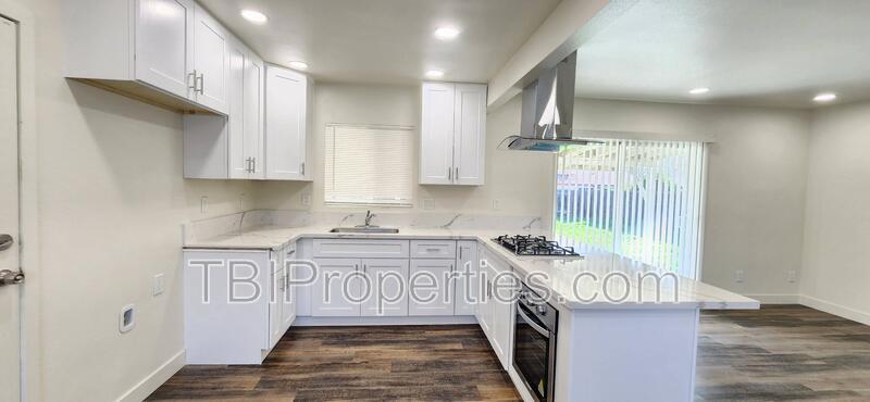 26953 Cypress St in Highland, CA - Building Photo
