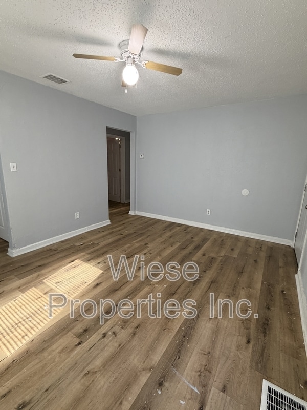 2213 E Adams St in Springfield, IL - Building Photo - Building Photo