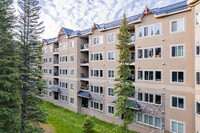 20 Discovery Ridge Clos SW in Calgary, AB - Building Photo - Building Photo