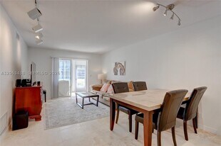 2212 NE 1st Way in Boynton Beach, FL - Building Photo