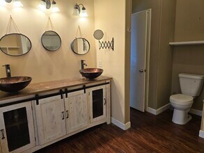 10706 Lake Path Dr in San Antonio, TX - Building Photo - Building Photo