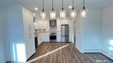 34 Keith St in Stamford, CT - Building Photo - Building Photo