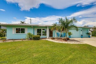 15340 River by Rd in Ft. Myers, FL - Building Photo