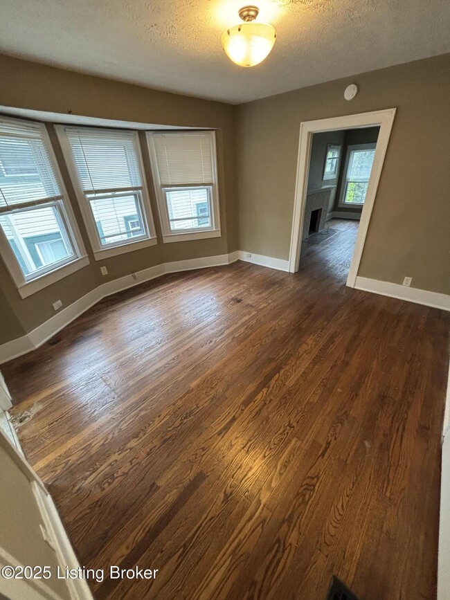 2703 Field Ave in Louisville, KY - Building Photo - Building Photo
