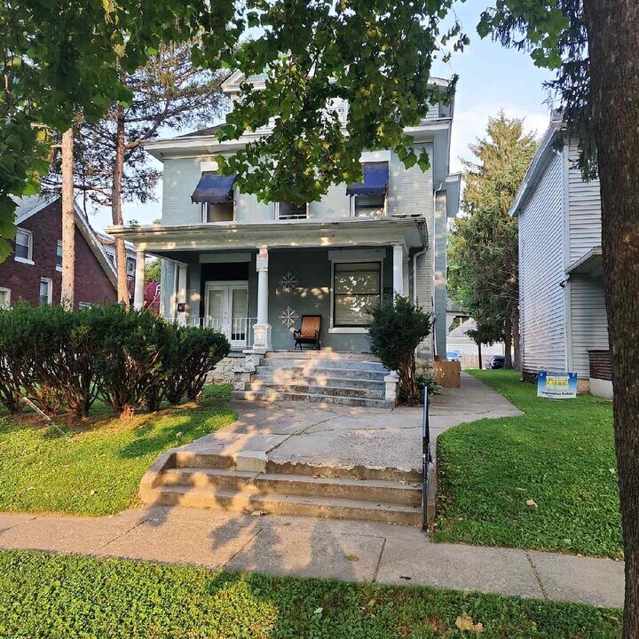4012 Southern Pkwy, Unit 5 in Louisville, KY - Building Photo