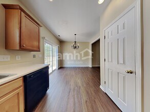 10 Swenson Ct in Taylors, SC - Building Photo - Building Photo