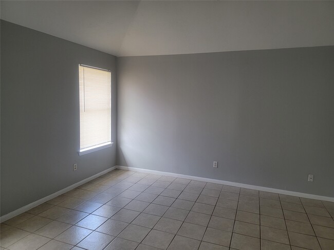 17054 Applecross Ln