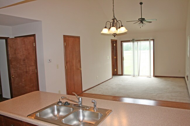 Prairiebrooke Duplexes in Gardner, KS - Building Photo - Building Photo