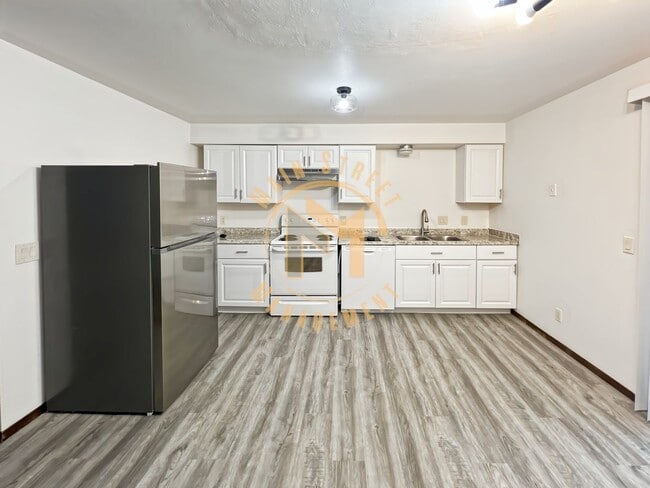 725 N Division St in Appleton, WI - Building Photo - Building Photo