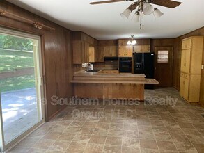 115 Co Rd 576 in Englewood, TN - Foto de edificio - Building Photo