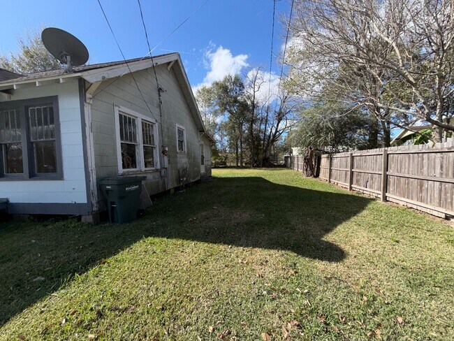 3450 Brandon Ave in Beaumont, TX - Building Photo - Building Photo