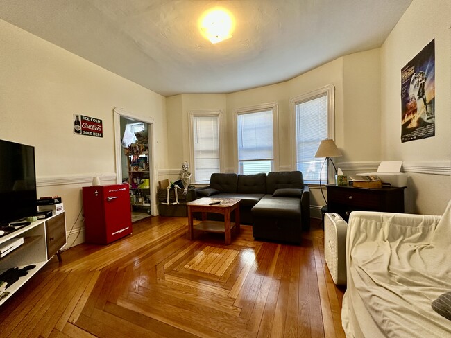 539 Washington St, Unit 2 in Boston, MA - Building Photo - Building Photo