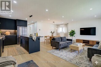 114 Canlish Rd in Toronto, ON - Building Photo - Building Photo