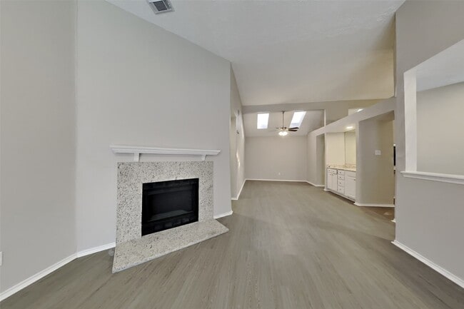 property at 2007 Barronett Bend