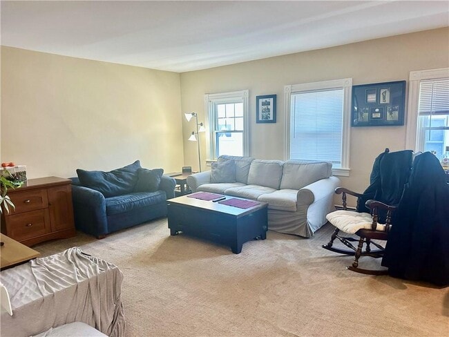 387 Lloyd Ave in Providence, RI - Building Photo - Building Photo