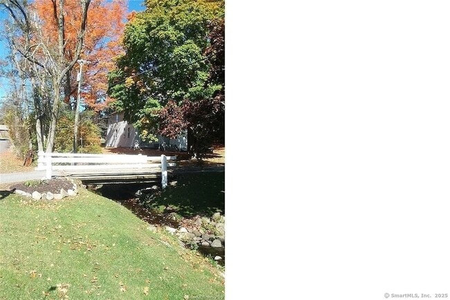 169 West St, Unit 2nd Floor in Litchfield, CT - Building Photo - Building Photo