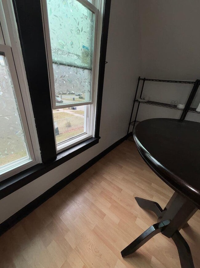 520 Lawrence Ave in Elgin, IL - Foto de edificio - Building Photo