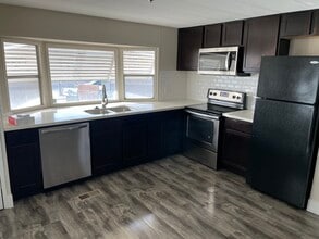 2872 Green Tree Ave in Las Vegas, NV - Building Photo - Building Photo