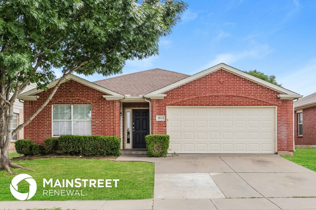 2813 Stonewall Ln in Fort Worth, TX - Building Photo