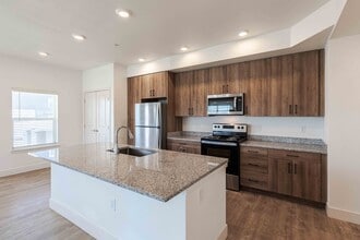 InterQuest Ridge in Colorado Springs, CO - Foto de edificio - Building Photo