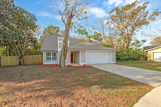 501 Hillside Ct in Brandon, FL - Building Photo - Building Photo