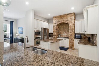 2547 Marufo Vega Dr in Spring, TX - Foto de edificio - Building Photo