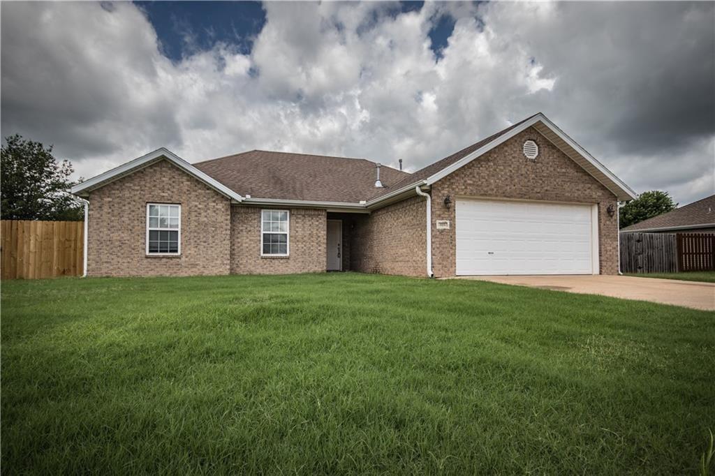 325 Washburn Dr in Pea Ridge, AR - Foto de edificio