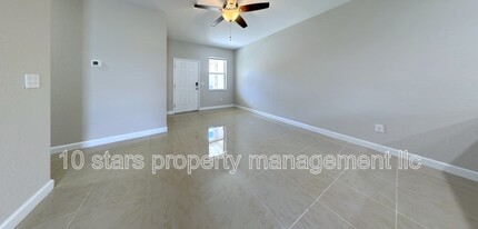 4 W Orange St in Davenport, FL - Building Photo - Building Photo