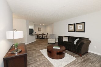 Lealand Place in Lawrenceville, GA - Foto de edificio - Building Photo