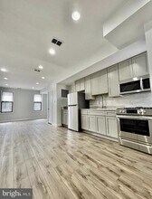 2105 E Huntingdon St in Philadelphia, PA - Building Photo - Building Photo