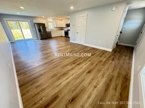 208 Rocky Rdg Dr in Hermon, ME - Building Photo - Building Photo