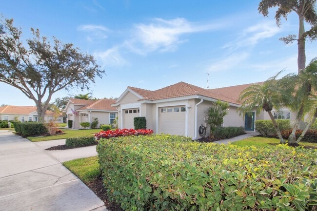 656 Back 9 Dr in Venice, FL - Building Photo - Building Photo