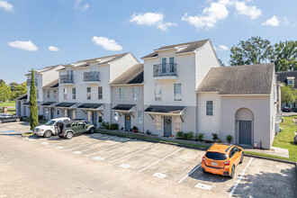 Summer Grove & Arlington Trace in Baton Rouge, LA - Building Photo - Building Photo