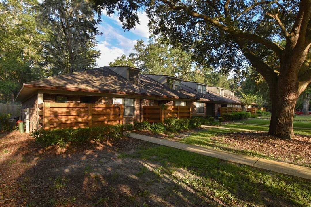 3341 NW 53rd Ter in Gainesville, FL - Building Photo