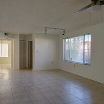 17101 Glenmoor Dr in West Palm Beach, FL - Building Photo