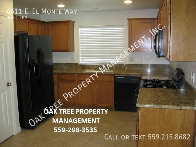 6611 E El Monte Way in Fresno, CA - Building Photo - Building Photo