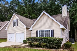 230 Cinnamon Oak Cir in Covington, GA - Building Photo - Building Photo