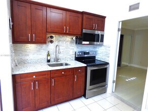 333 SE Martin Ave in Stuart, FL - Building Photo - Building Photo