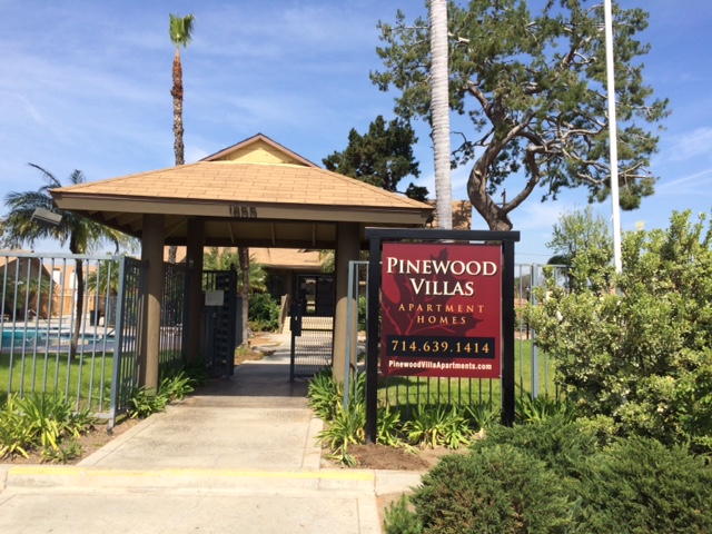 Pinewood Villas Apartments in Orange, CA - Building Photo