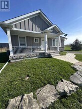 1098 Beaverdams Rd in Thorold, ON - Building Photo - Building Photo