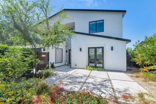 property at 4413 E Turney Ave