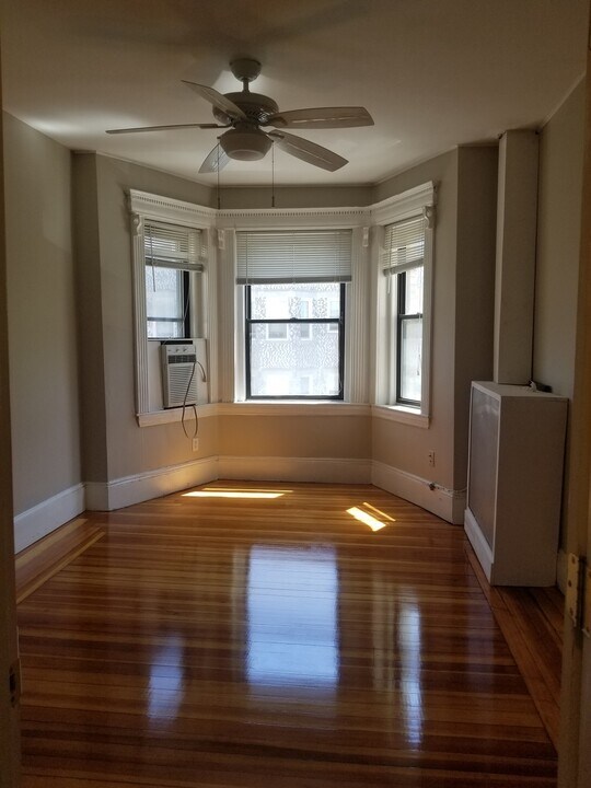 58 Burbank St, Unit 14 in Boston, MA - Building Photo
