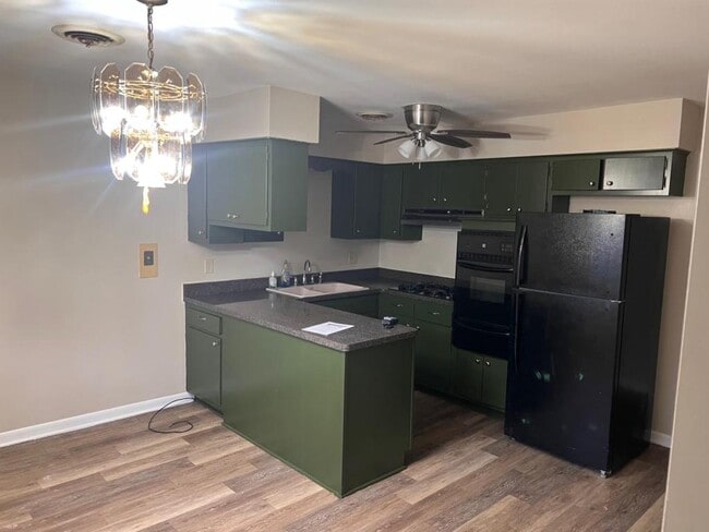 913 Curtis Ave in Joliet, IL - Building Photo - Building Photo