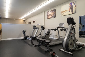 Ridge Carlton Apartments in Philadelphia, PA - Foto de edificio - Interior Photo