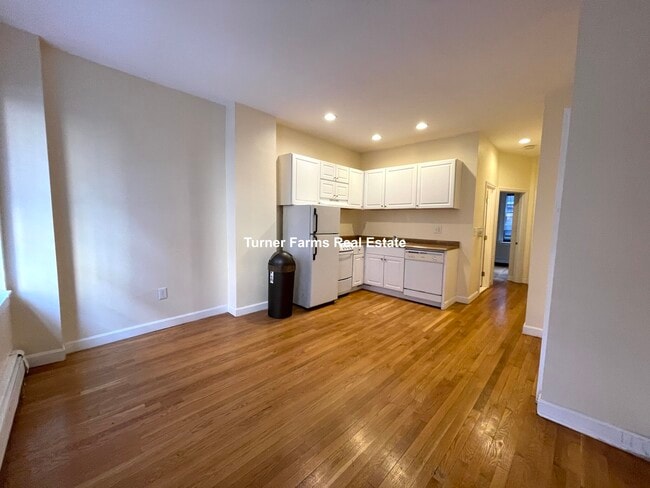 27 Phillips St, Unit 28 phillips- 1
