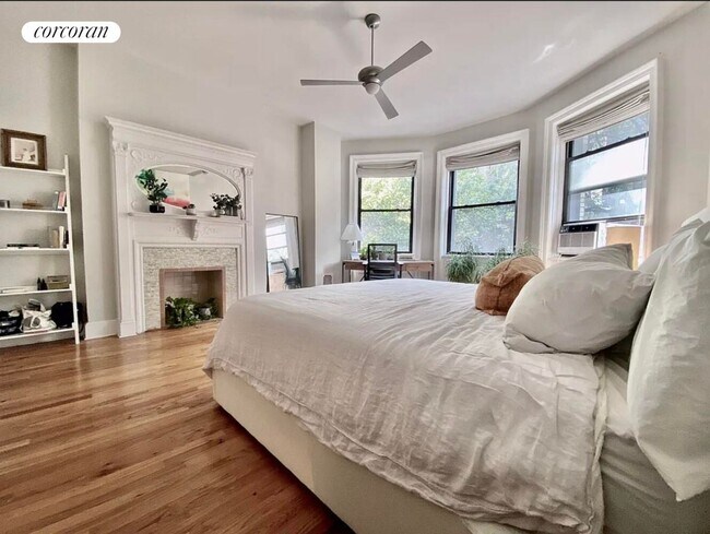 349 W 84th St in New York, NY - Building Photo - Building Photo