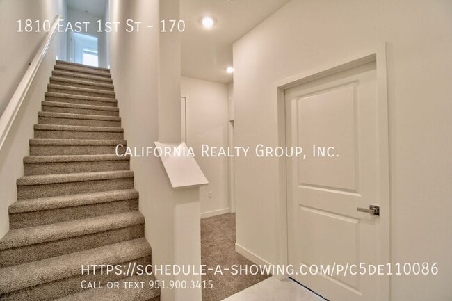 1810 E 1st St in Santa Ana, CA - Building Photo - Building Photo