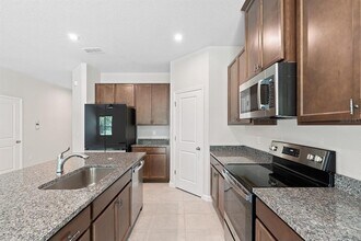 2964 Slough Creek Dr in Kissimmee, FL - Building Photo - Building Photo